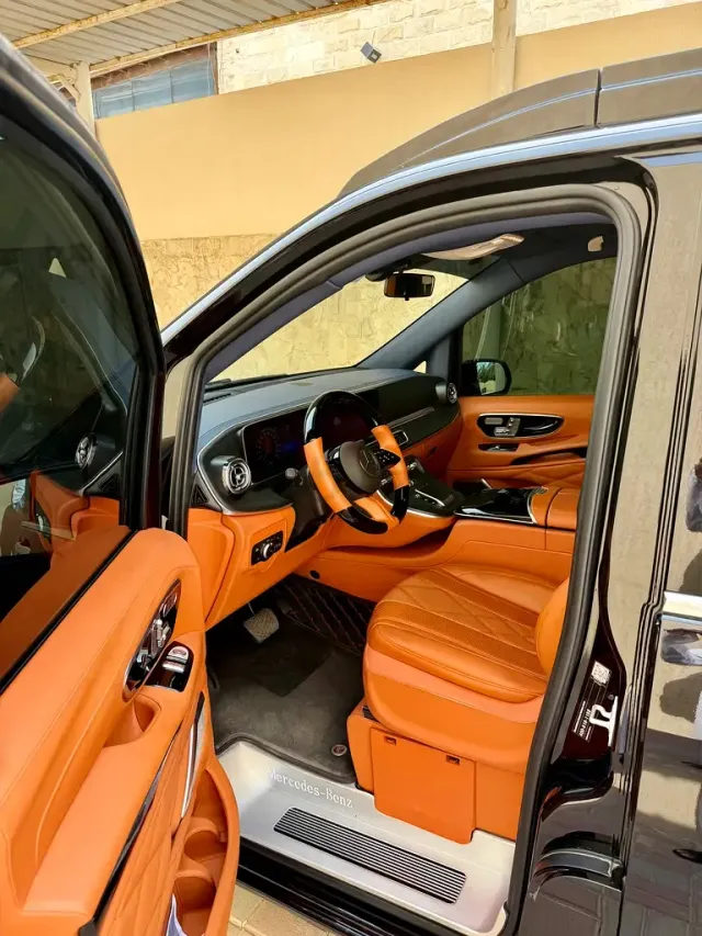 2025 Mercedes-Benz V-Class V 300