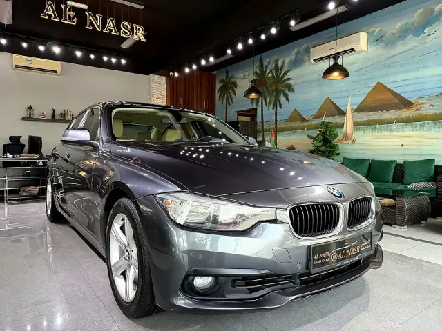 2016 BMW 3 Series 320i Executive — صورة 1 من 8